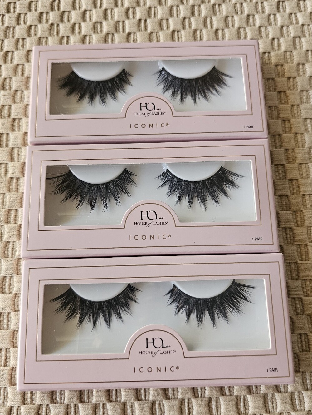 House of Lashes Iconic  - Black